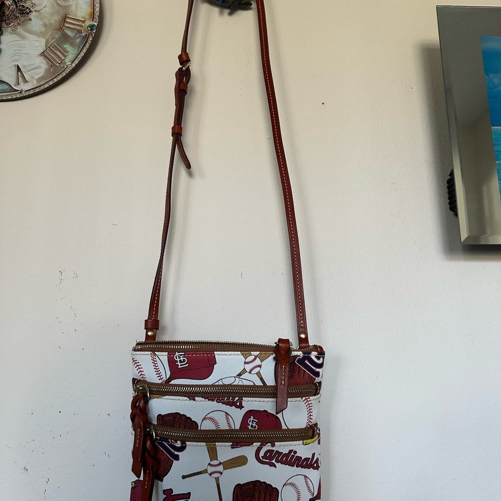Cardinals Pattern Crossbody Bag in White and Red